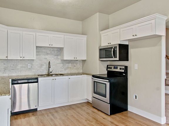 2nd image of 1754 E Skyline Dr Unit K4