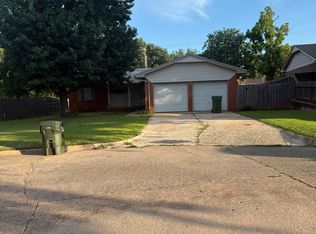 212 E Willow Pl, Yukon, OK 73099