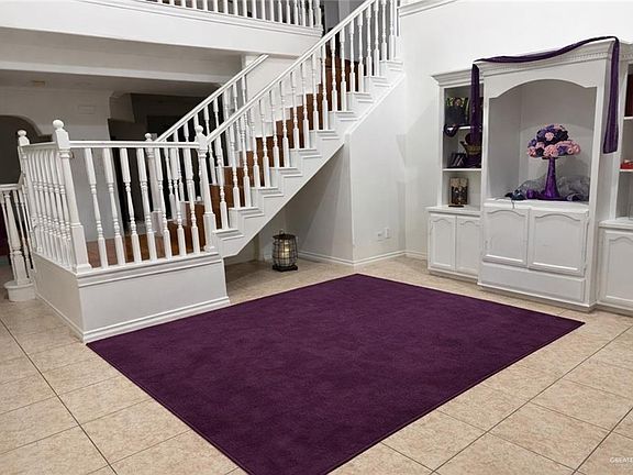 4th image of 1605 Trinity St