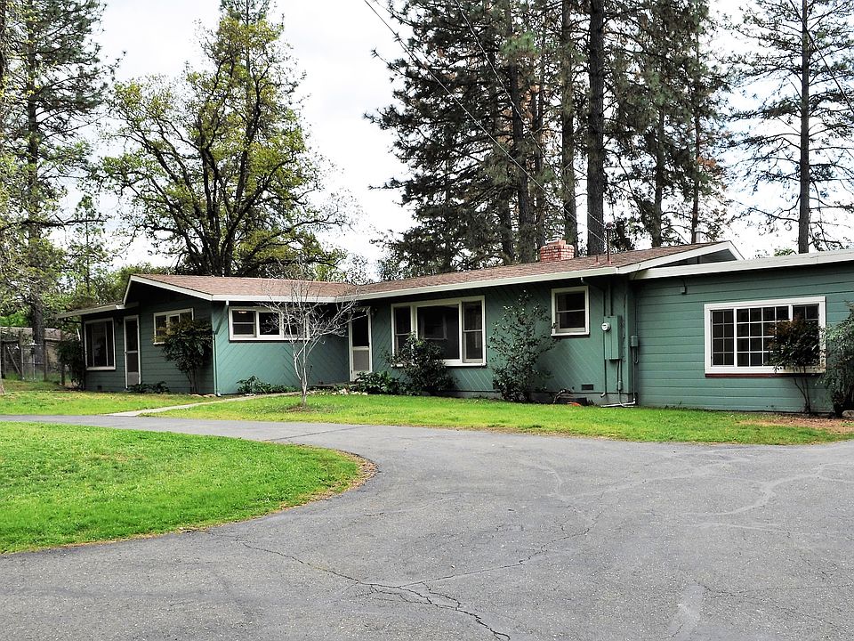 1st image of 560 Walker Dr