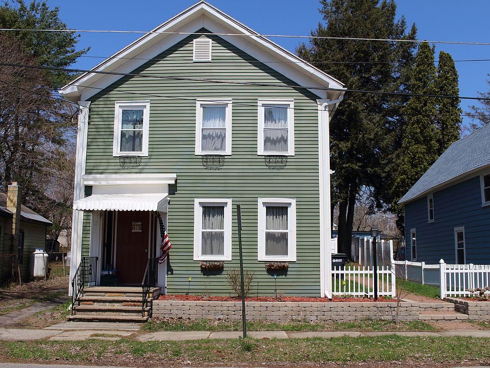 1st image of 21 John St