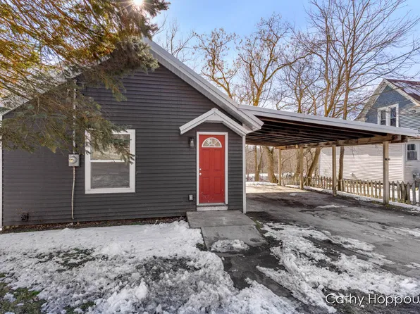 825 E Main St, Ionia, MI 48846