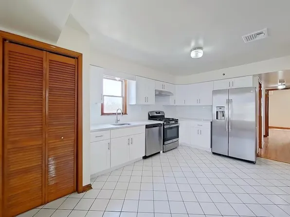 (undisclosed Address), Bronx, NY 10472