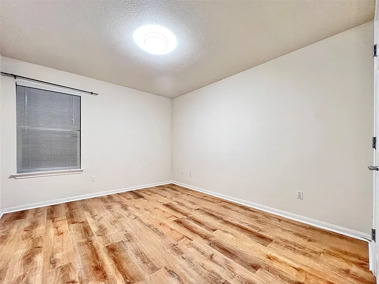 1103 Apollo Ln — Photo 24