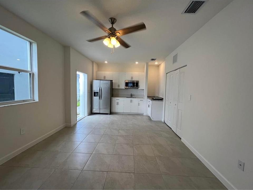 1st image of 20201 SW 127th Ave #1