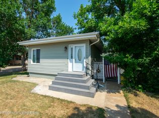 1468 1st St W, Dickinson, ND 58601