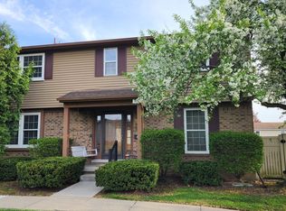 21220 W Glen Haven Cir, Northville, MI 48167