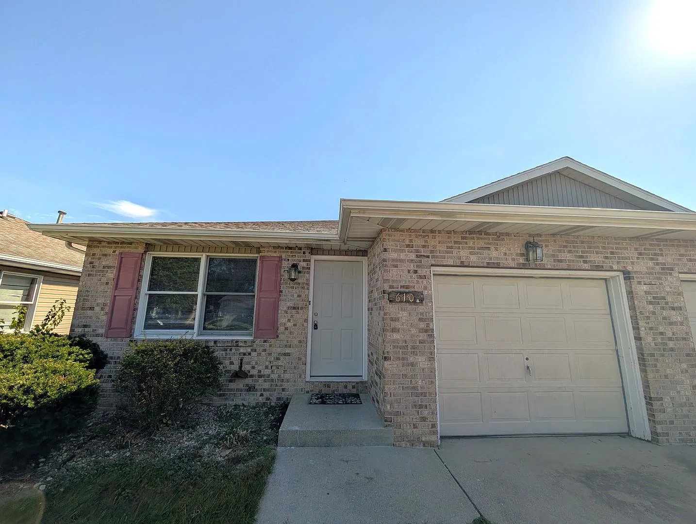 610 Spring Valley Drive — Photo 1