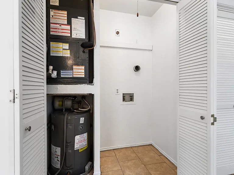 8430 Cranberry Hl — Photo 23