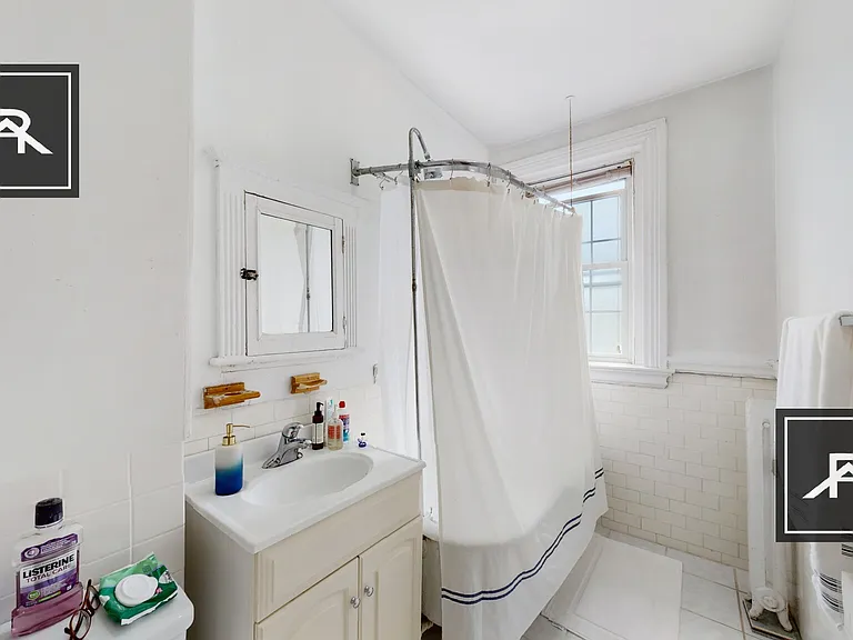 17 Glenville Ave #12 — Photo 11