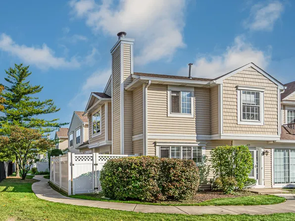 473 Le Parc Cir, Buffalo Grove, IL 60089