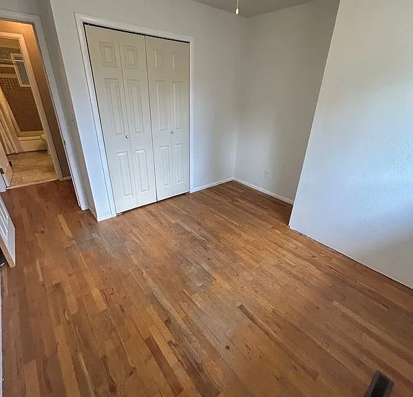 613 Crawford Ave — Photo 15