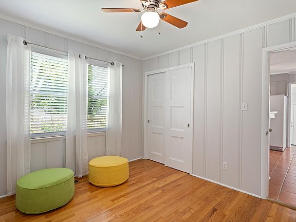 Great bedroom area! Love the wall detail.