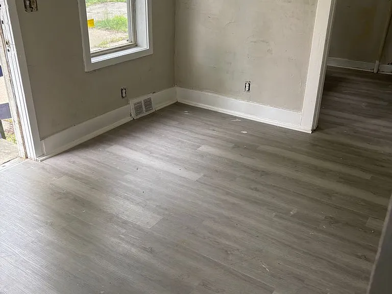 1421 Long Ave — Photo 59