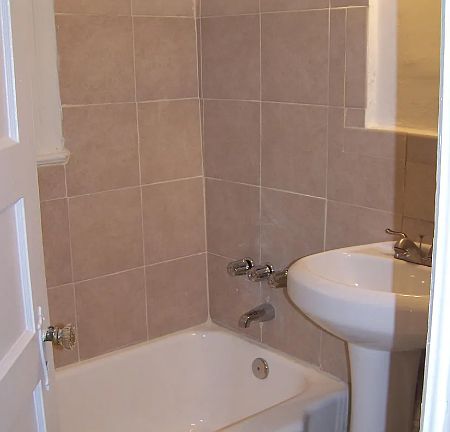 5th image of 2137 Oak St #8