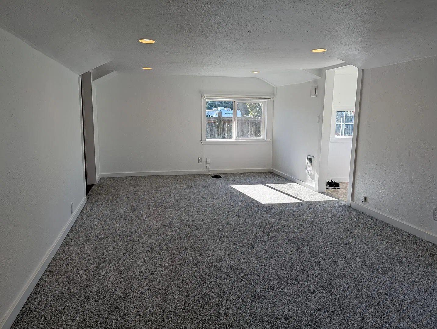 13915 Holly Lane — Photo 3