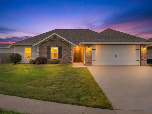 5627 W Pecan Street, Springfield, MO 65802