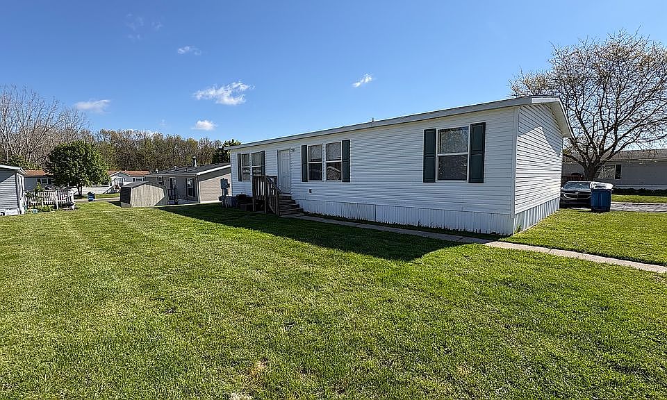 1st image of 8900 Sassafras St #252