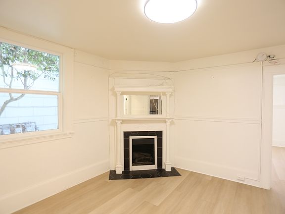 3rd image of 1070 Washington St #A