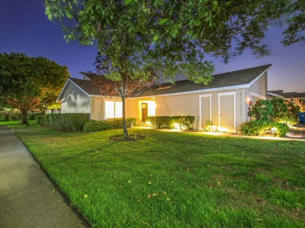 701 King Ln, Foster City, CA 94404
