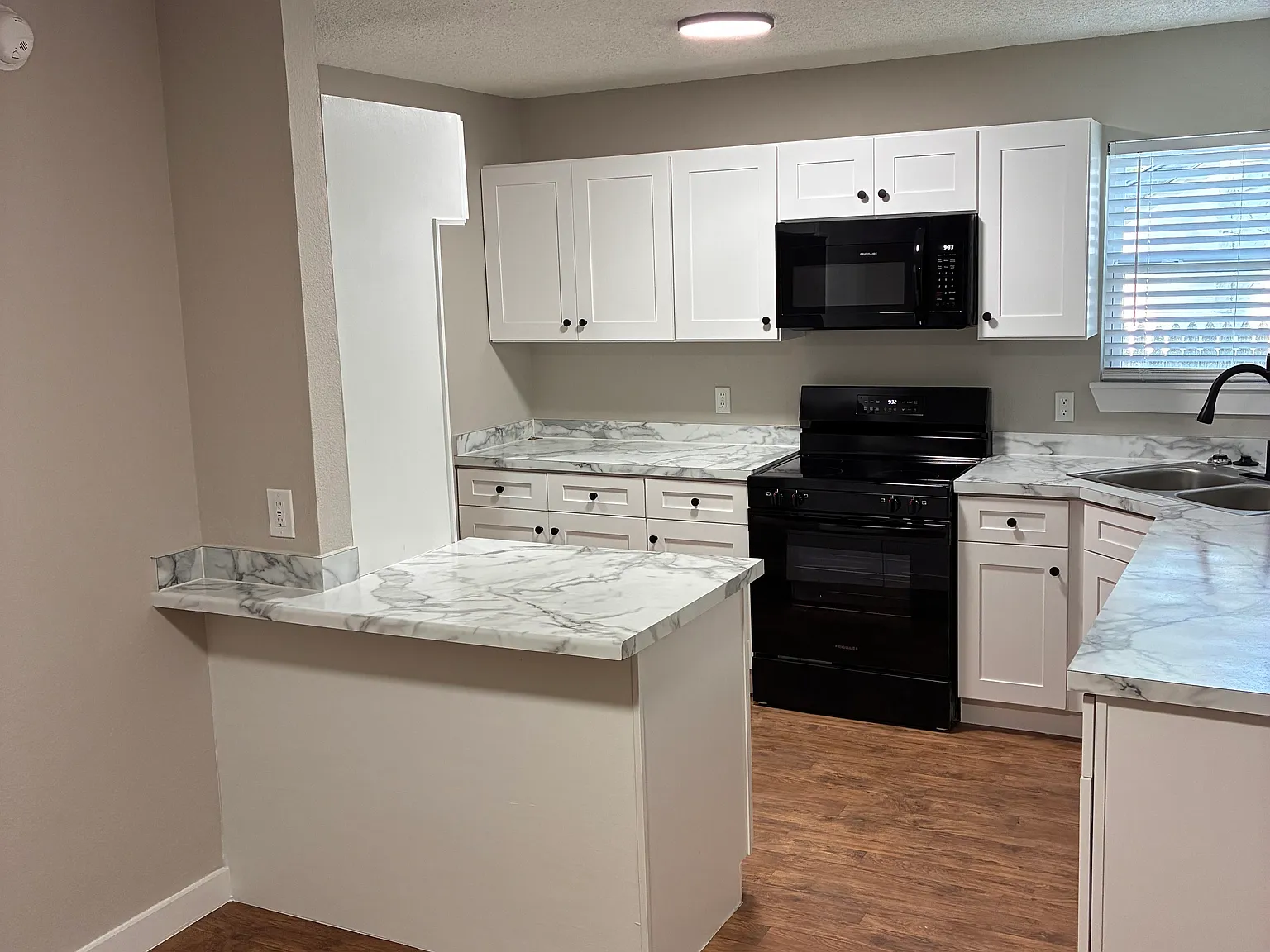 3 bed, 1454 sqft, $1,795 — Photo 3