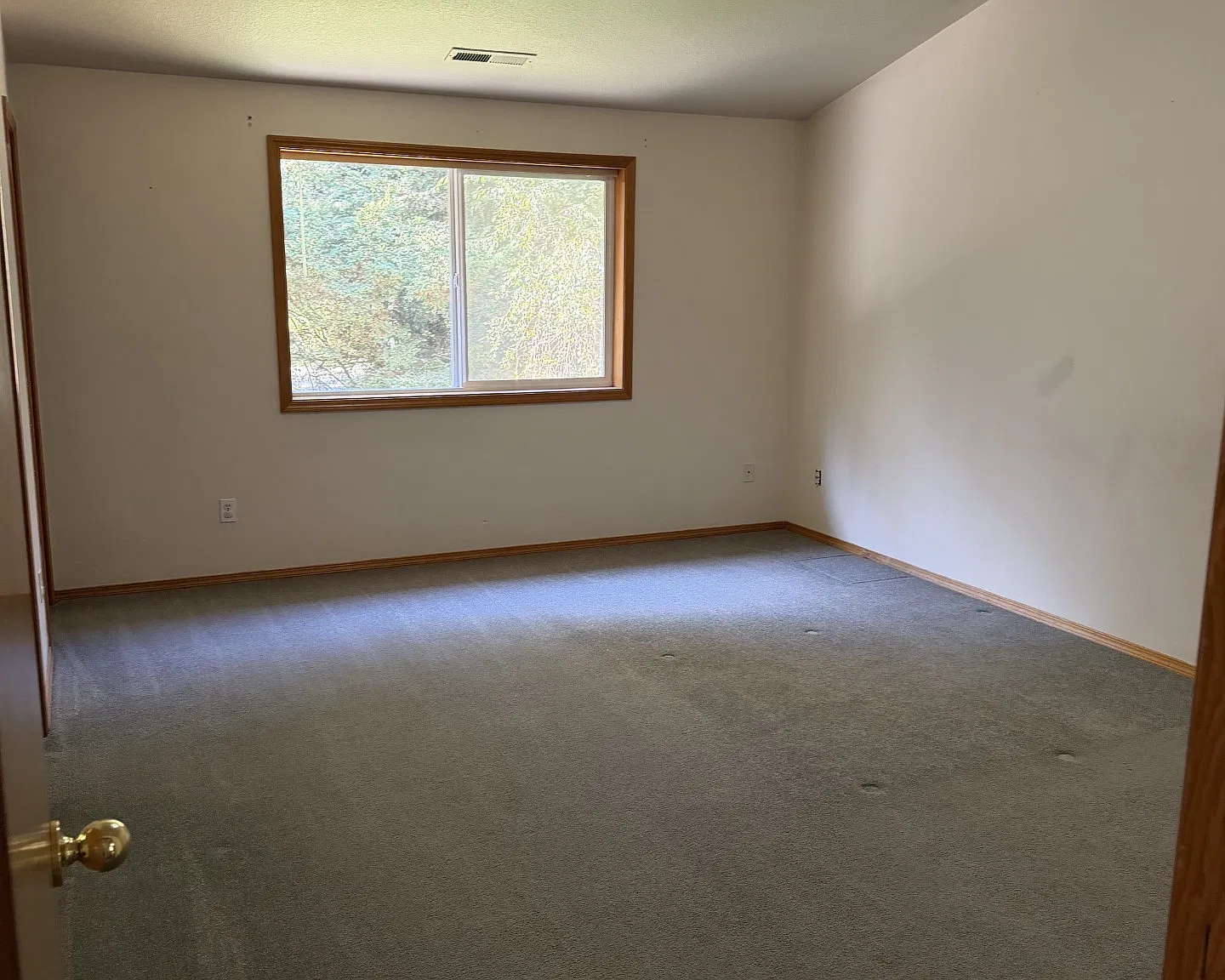 4 bed, 2.5 bath, 1986 sqft, $2,800 — Photo 4