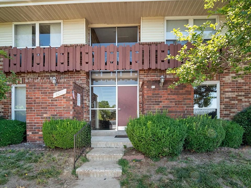 1st image of 4219 Carrollton Dr APT B