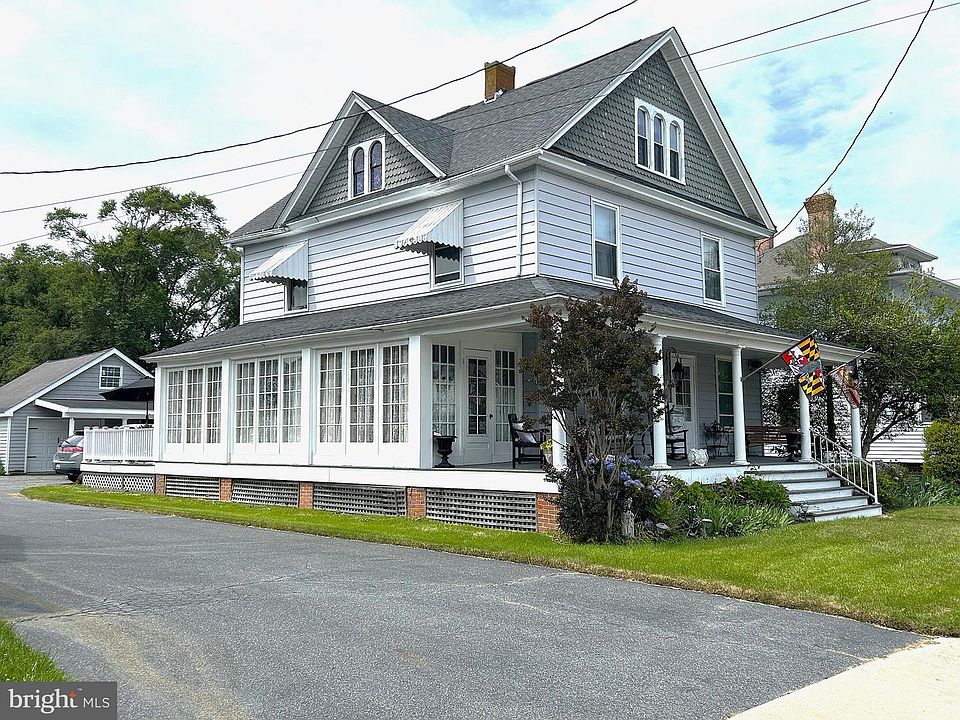 1st image of 207 Williams St