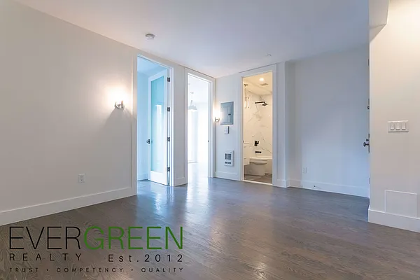 Rented by Evergreen Apartments BK | media 19