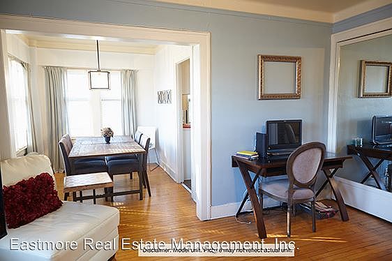 1st image of 903 E Kilbourn Ave APT 35