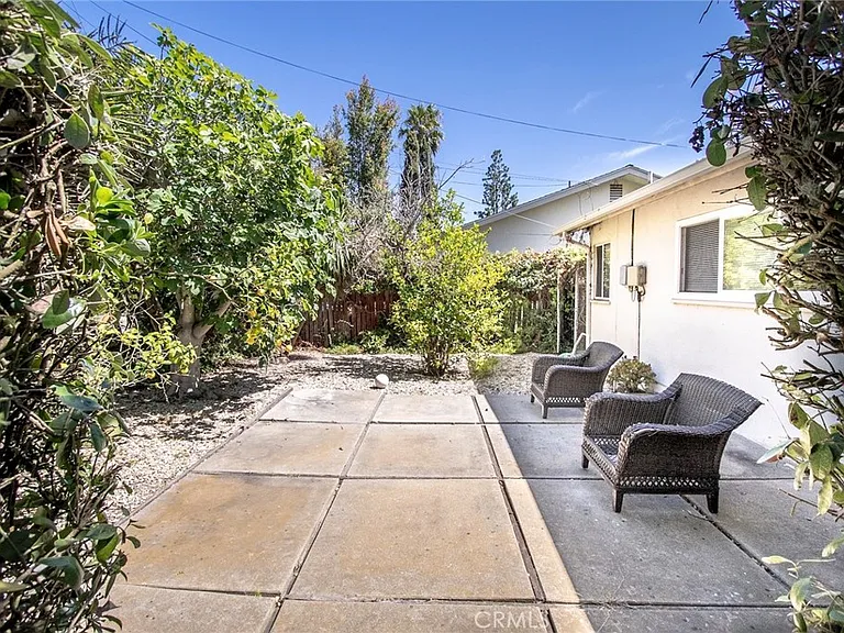 27921 Lomo Dr — Photo 11