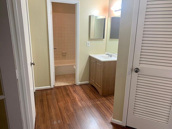 2nd image of 4338 Aqua Vista Dr #H