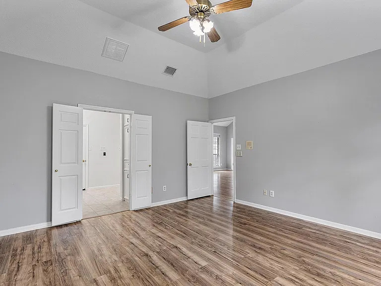 5622 Woodland Creek Dr — Photo 14
