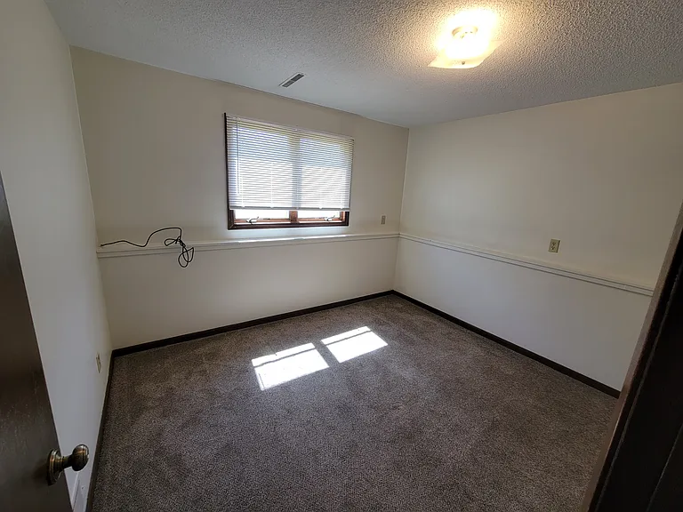 101 1/2 W Madison St — Photo 13