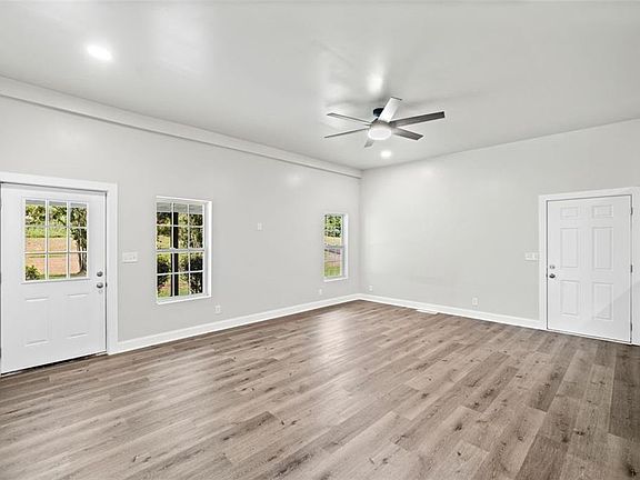 4th image of 2400 Flatbottom Rd