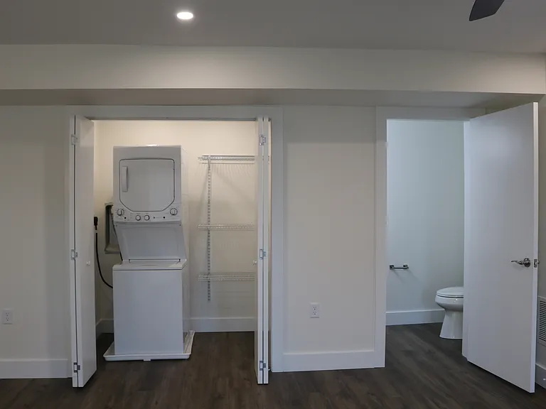 108 W Market St #108C — Photo 6