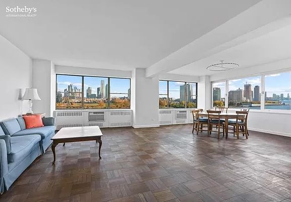 2nd image of 25 Sutton Pl S APT 5G