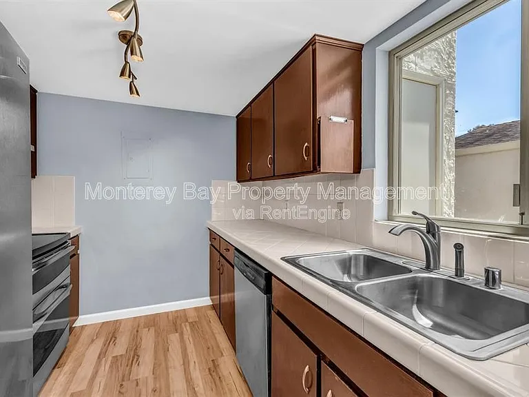 3137 Seacrest Ave #12 — Photo 7