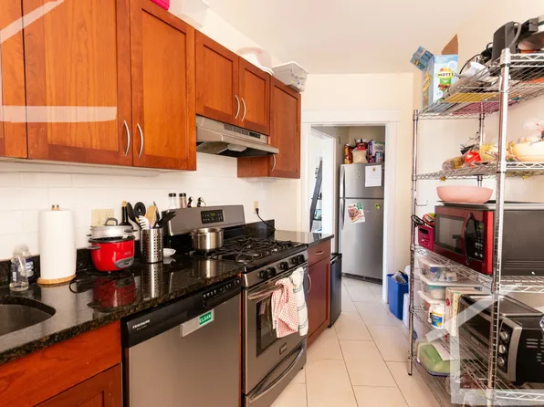 1360 Commonwealth Ave #5D, Allston, MA 02134