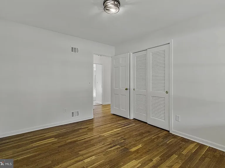8009 Lewinsville Rd — Photo 19