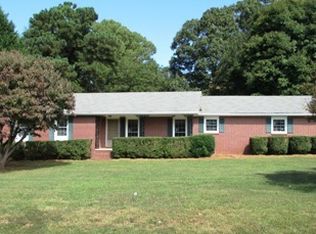 102 Edgebrook Dr, Anderson, SC 29621