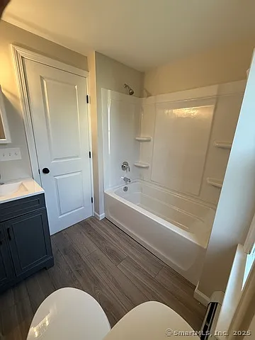 818 Burbank Ave — Photo 7