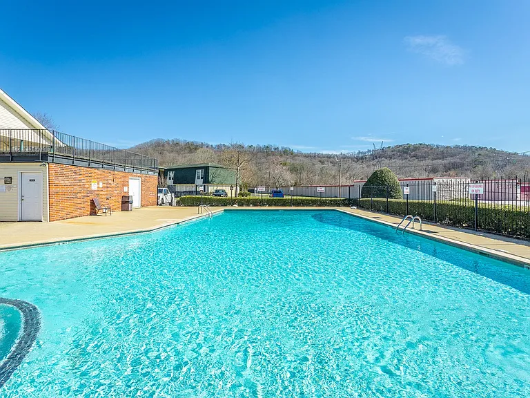 900 Mountain Creek Rd #J131 — Photo 38