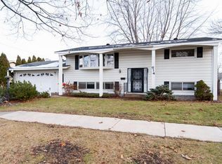 614 11th Ave N, Onalaska, WI 54650