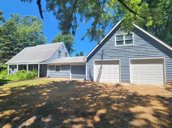 365 E Burdick Rd, Chesterton, IN 46304