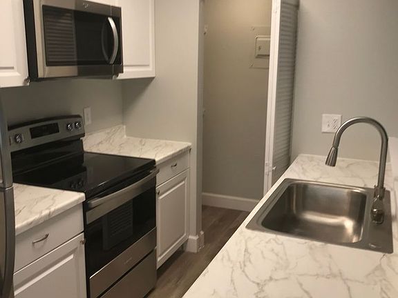 3rd image of 106 E Tiffany Dr APT 2