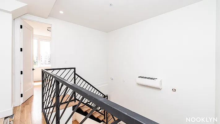 Rented by Nooklyn NYC LLC | media 7