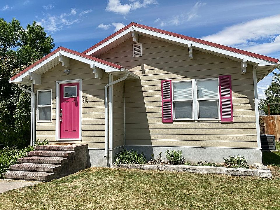 1st image of 316 4th Ave N