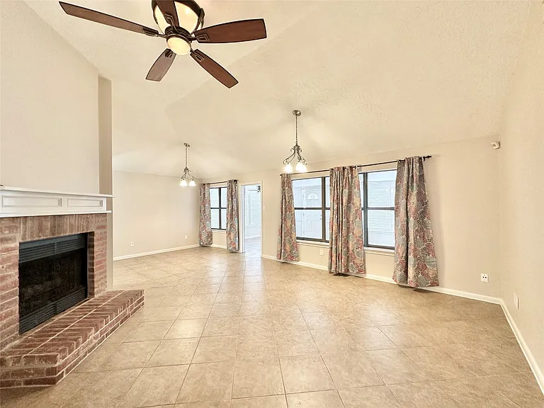 11614 Easterling Dr — Photo 6