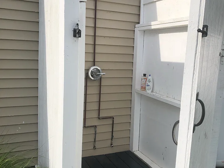 30 Tulip Ave — Photo 31